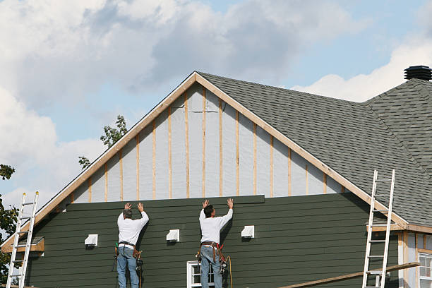 Professional Siding Replacement technician working in Englewood, NJ
